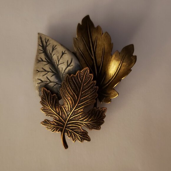 Vintage Jewelry - Vintage 3-Leaf Brooch Pin Maple Leaf Mixed Metal Matte 3D Autumn Fall Jewelry
